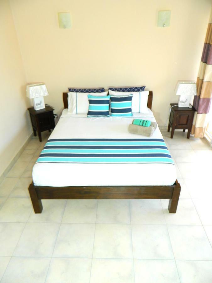 Ariel Villa* Villa *