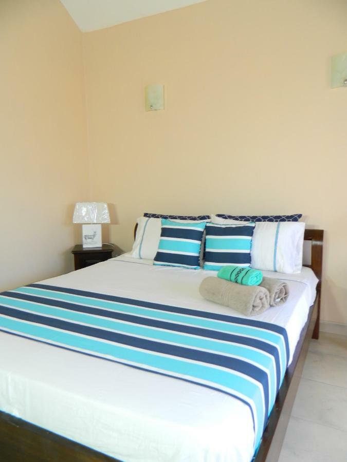 Ariel Villa* Villa *